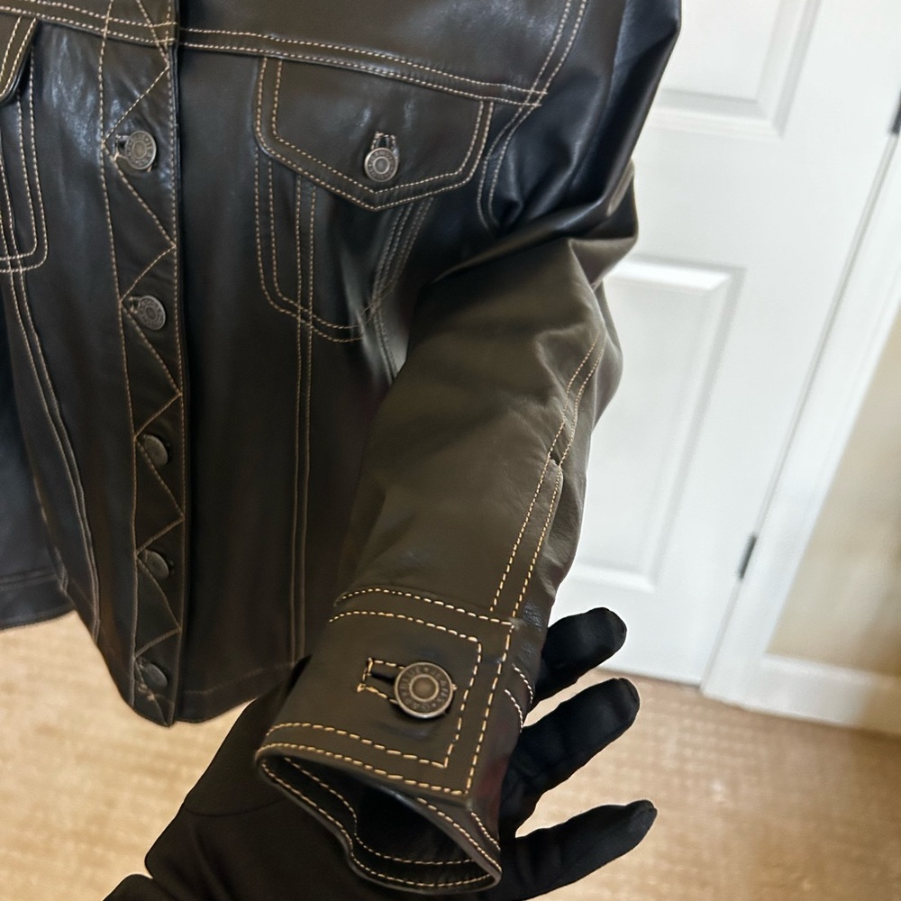 Black Leather Jean jacket (M) - Picture 4 of 9